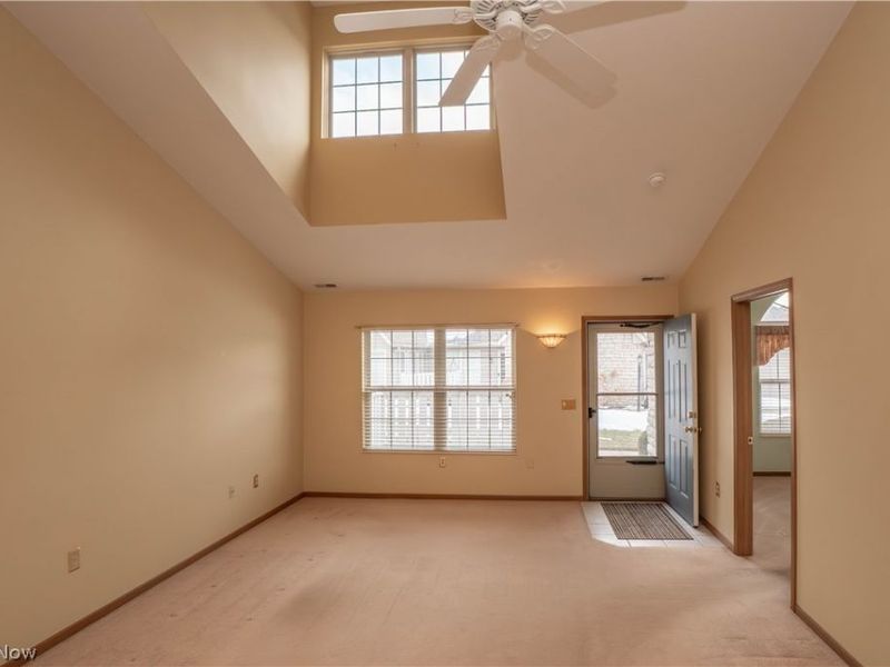 1377 Tylers Mill Lane NE, Massillon, OH 44646 Photo 4