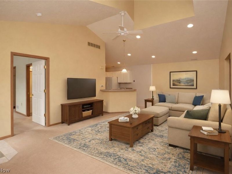 1377 Tylers Mill Lane NE, Massillon, OH 44646 Photo 5