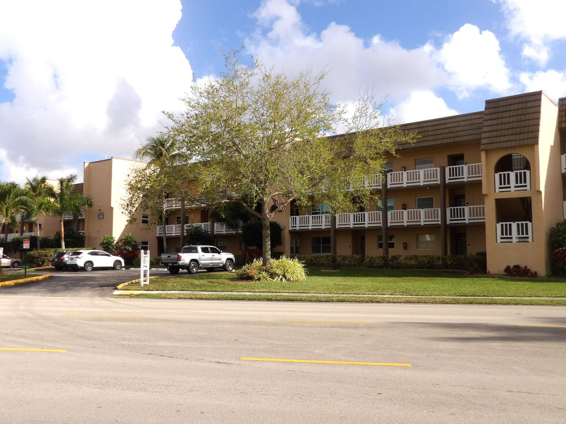 9310 Sunrise Lakes Boulevard, Unit 108, Sunrise, FL 33322 Photo