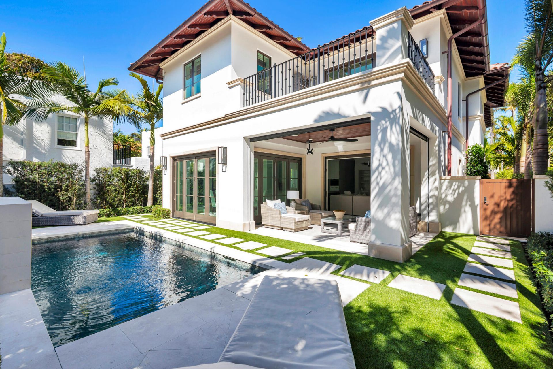 218 Everglade Avenue, Palm Beach, FL 33480 Photo