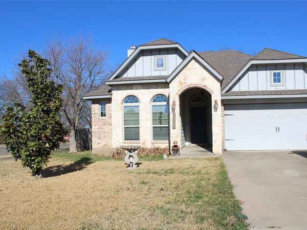 10717 Fallbrook Road, Waco, TX 76708