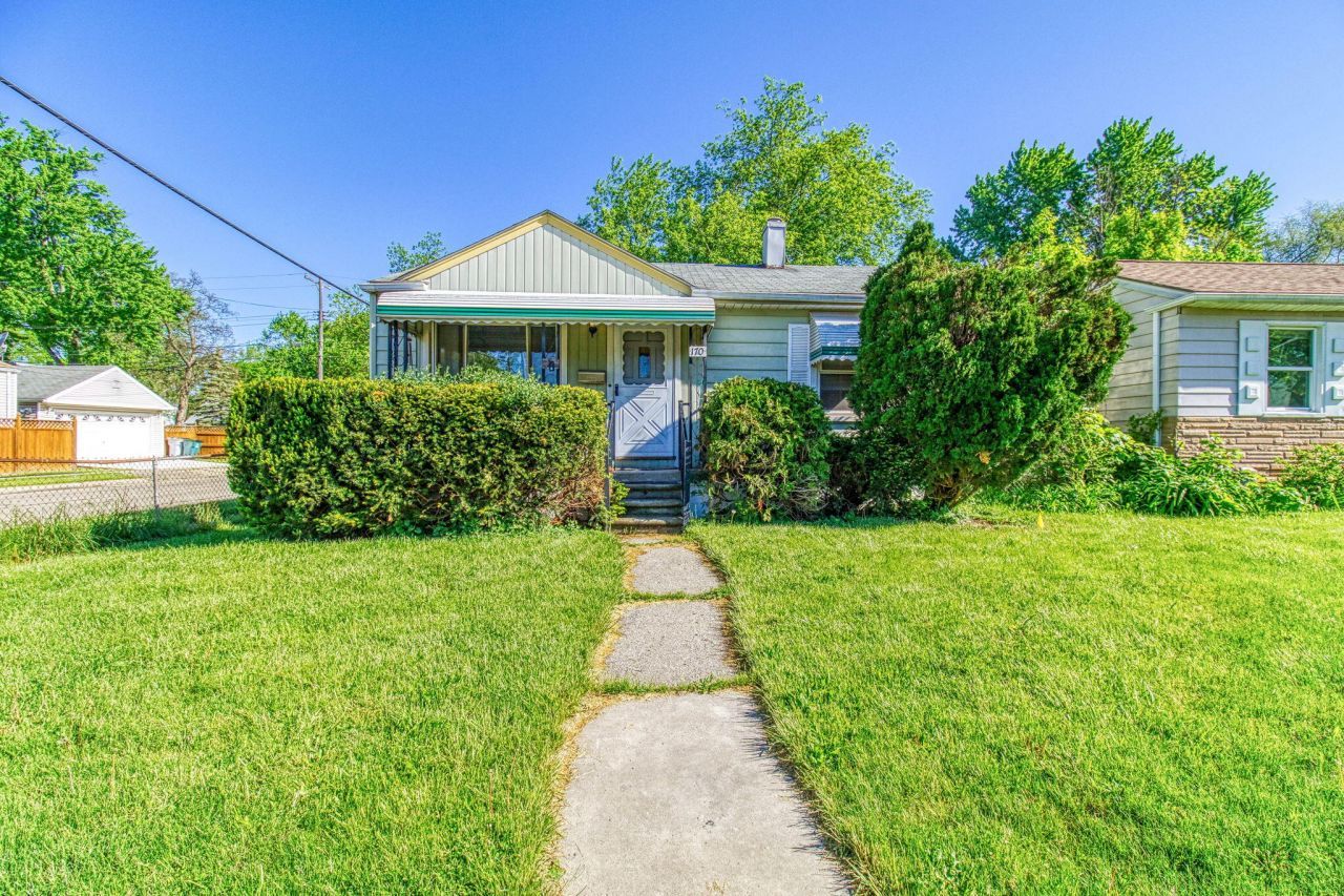 170 W Maxlow Avenue, Hazel Park, MI 48030 Main Photo