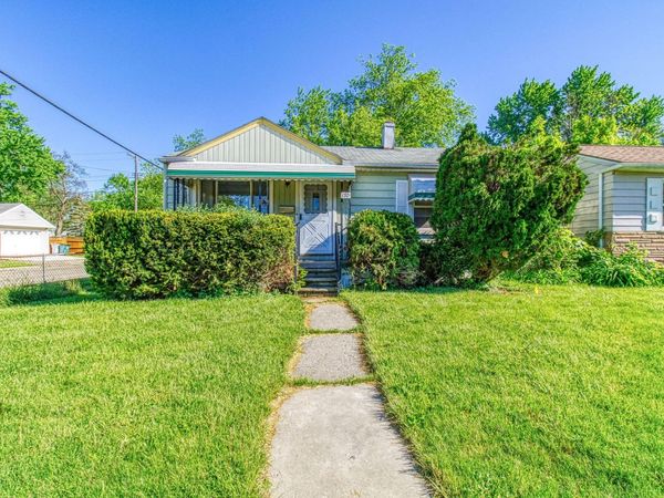 170 W Maxlow Avenue, Hazel Park, MI 48030