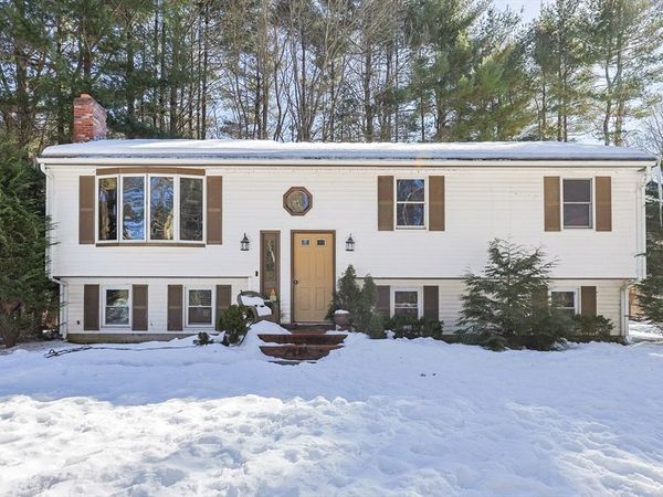 10 Colleen Way, East Bridgewater, MA 02333