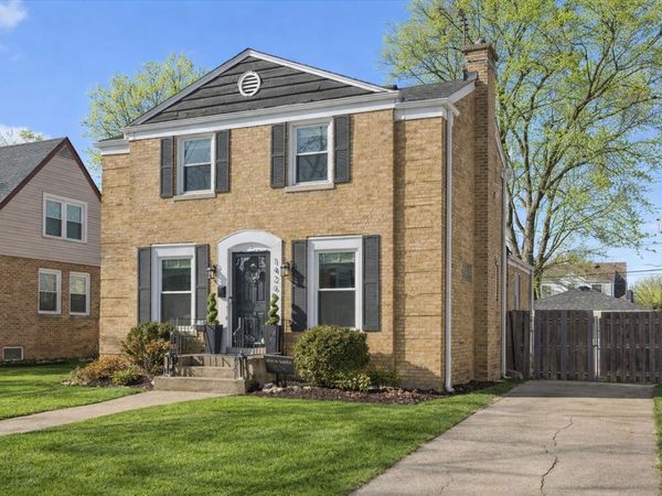 1426 Bristol Avenue, Westchester, IL 60154