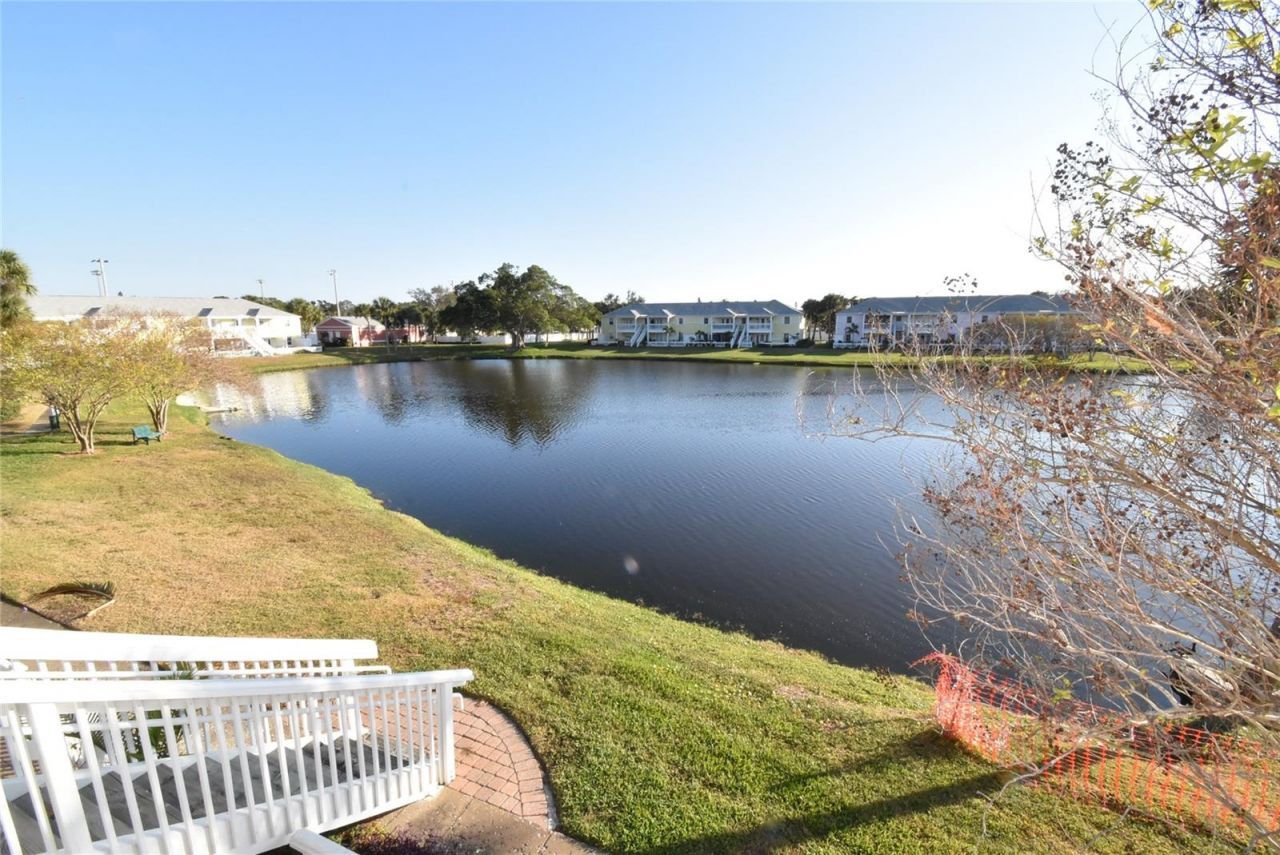 220 Pompano Drive Se, Unit H, Saint Petersburg, FL 33705 Photo