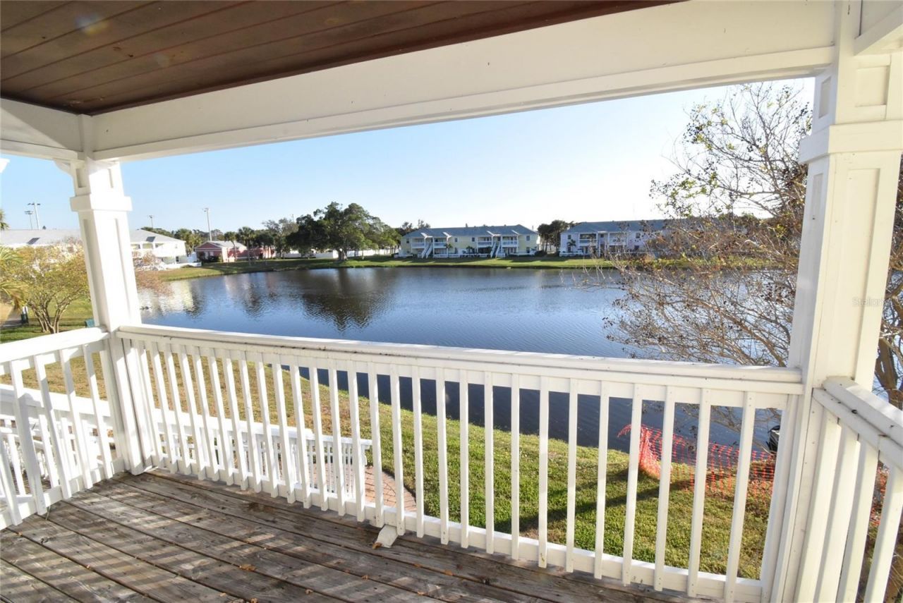 220 Pompano Drive Se, Unit H, Saint Petersburg, FL 33705 Photo