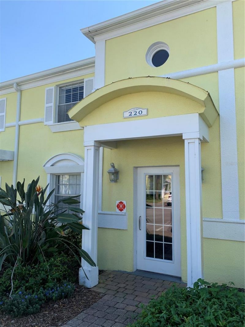 220 Pompano Drive Se, Unit H, Saint Petersburg, FL 33705 Photo