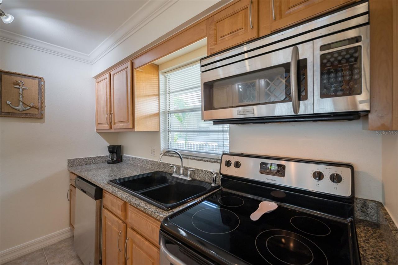 3360 S Osprey Avenue, Unit 205B, Sarasota, FL 34239 Photo