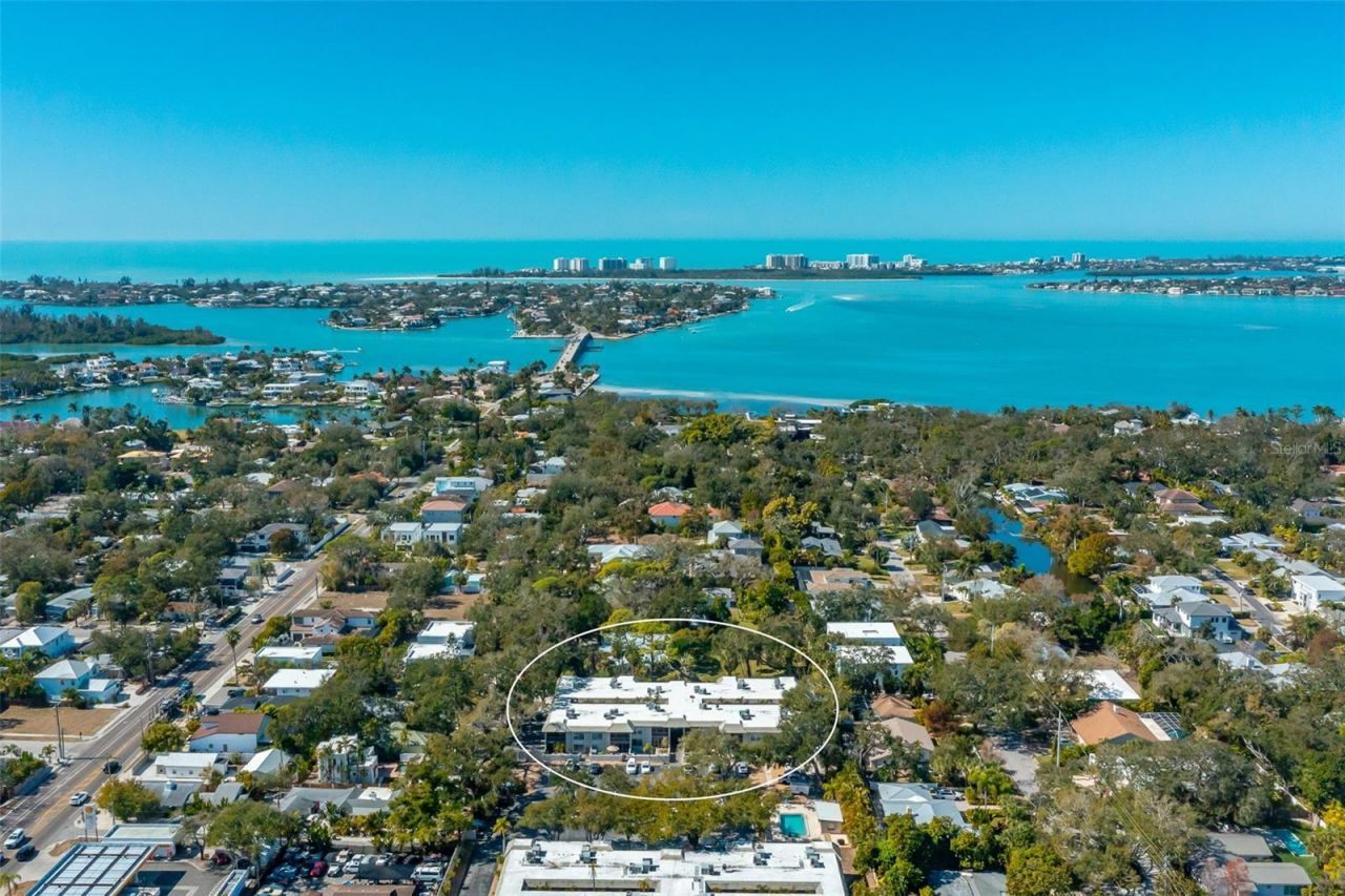 3360 S Osprey Avenue, Unit 205B, Sarasota, FL 34239 Photo