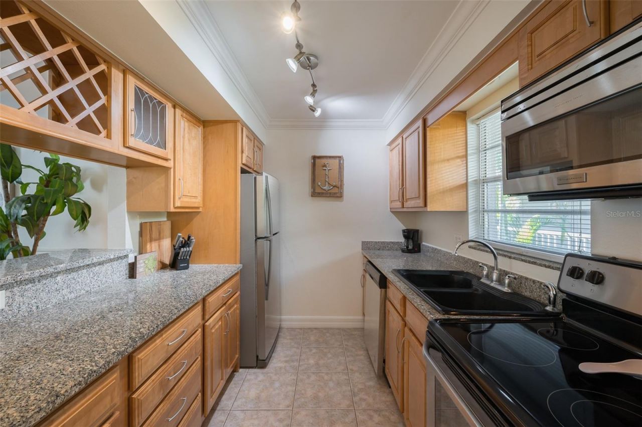 3360 S Osprey Avenue, Unit 205B, Sarasota, FL 34239 Photo