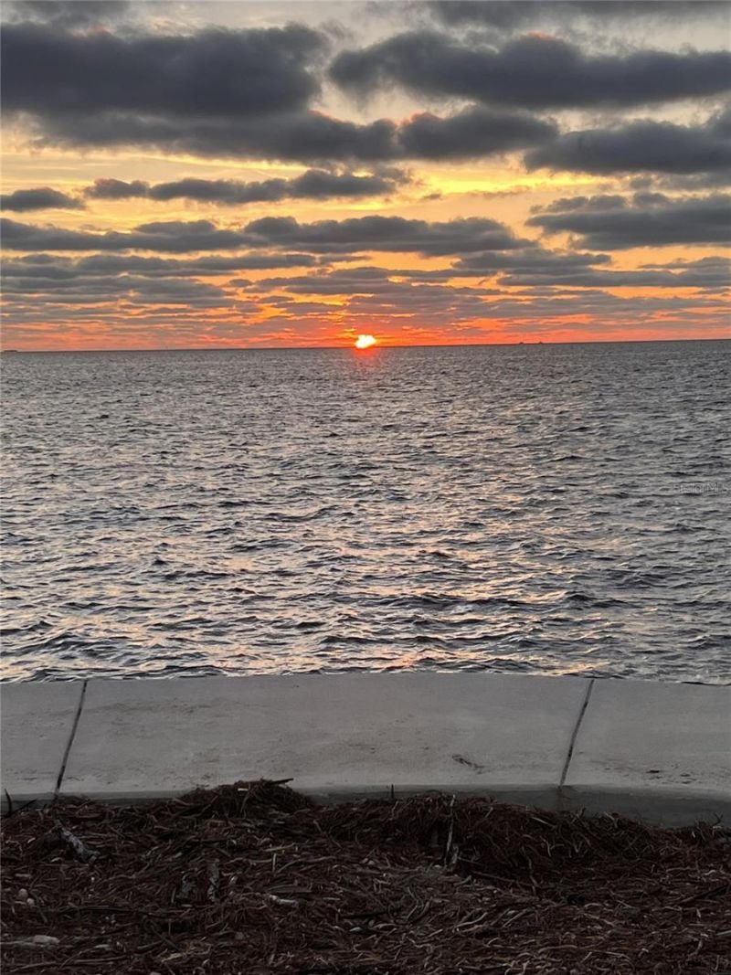 5733 Westshore Drive, New Port Richey, FL 34652 Photo