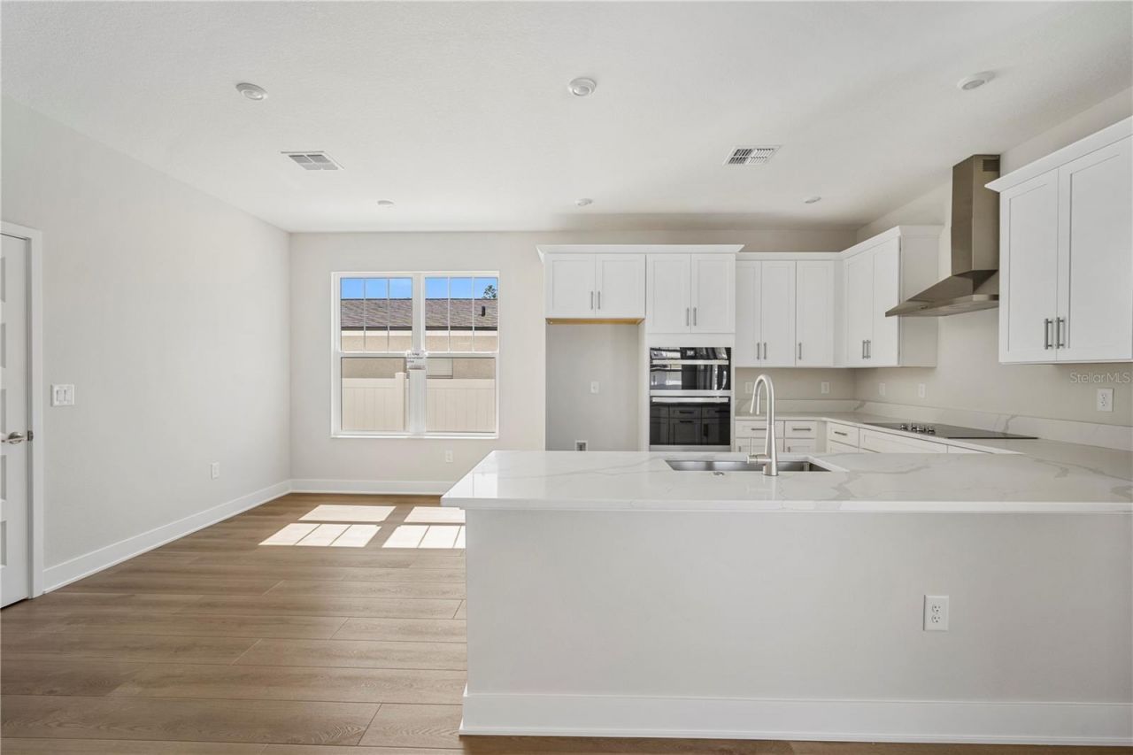 5633 Dartmouth Avenue N, Saint Petersburg, FL 33710 Photo