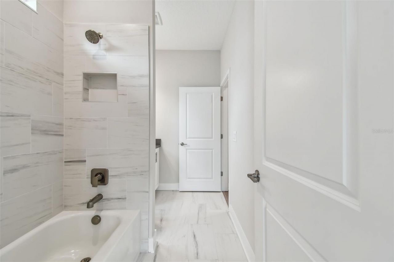 5663 Dartmouth Avenue N, Saint Petersburg, FL 33710 Photo