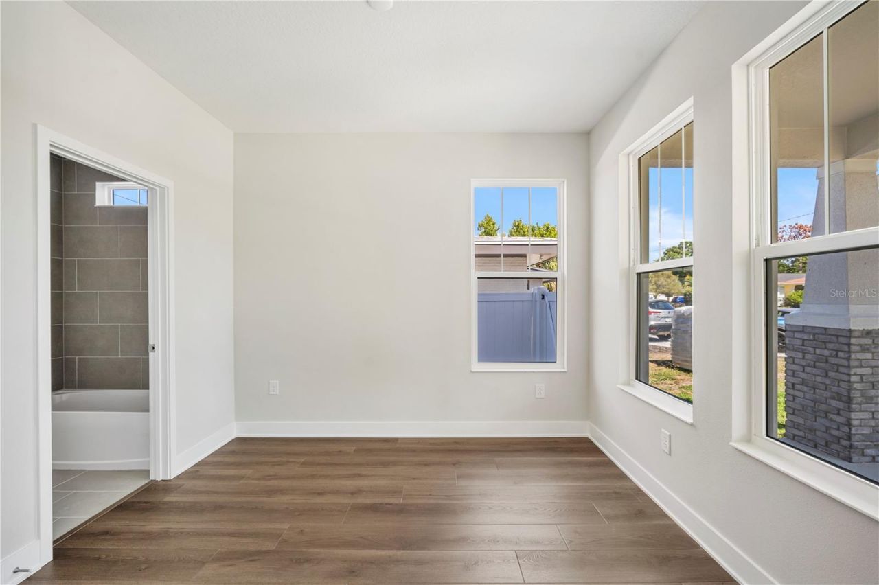 5633 Dartmouth Avenue N, Saint Petersburg, FL 33710 Photo