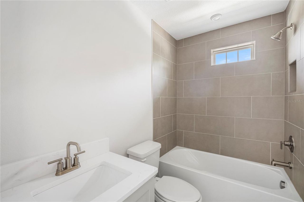 5633 Dartmouth Avenue N, Saint Petersburg, FL 33710 Photo