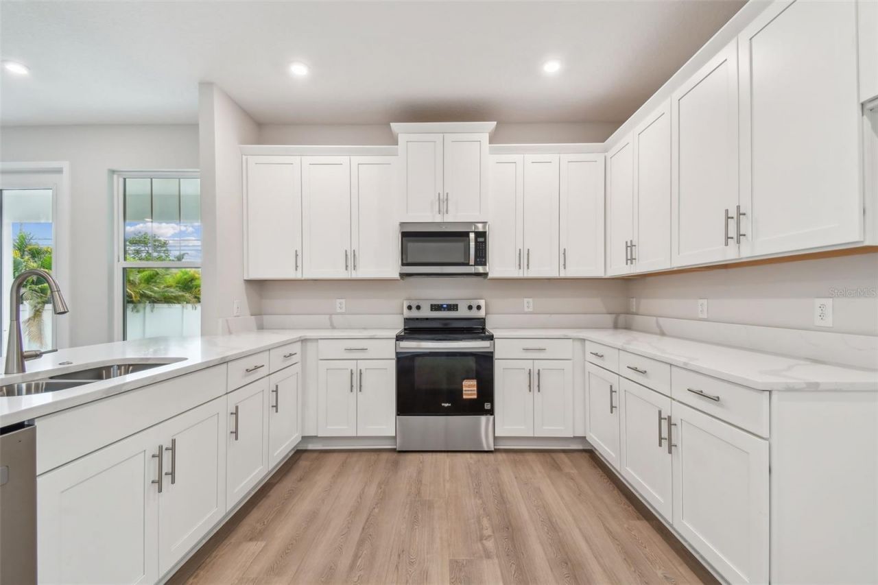 5663 Dartmouth Avenue N, Saint Petersburg, FL 33710 Photo