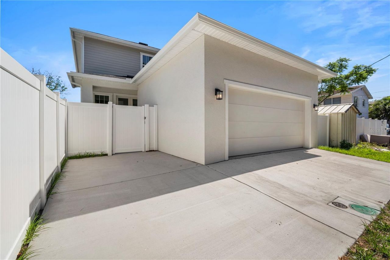 5633 Dartmouth Avenue N, Saint Petersburg, FL 33710 Photo
