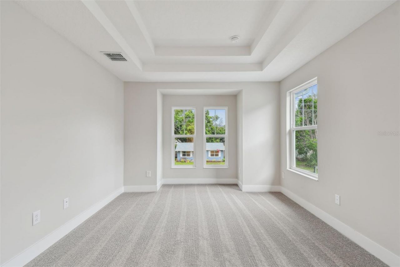 5663 Dartmouth Avenue N, Saint Petersburg, FL 33710 Photo