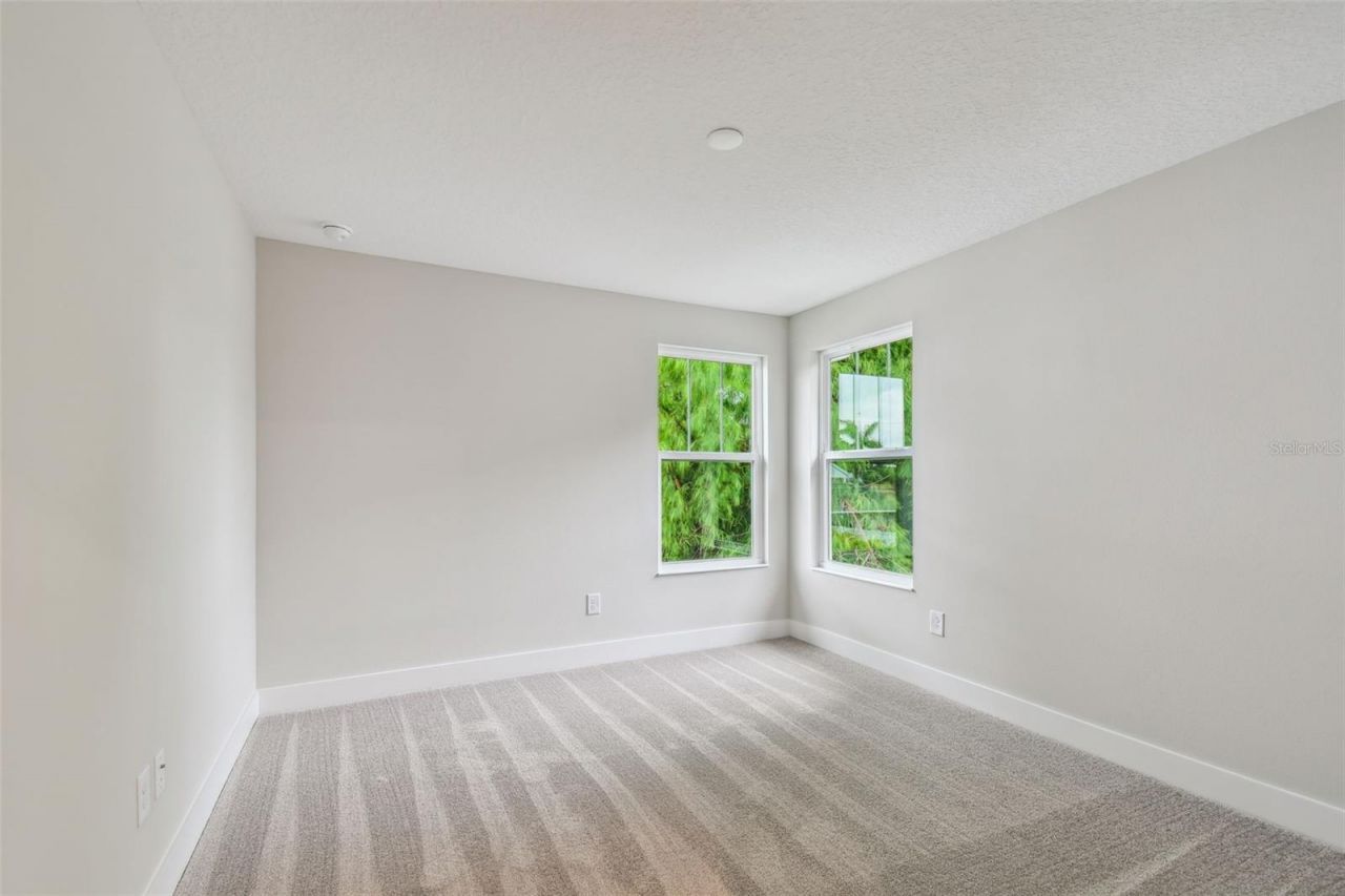 5663 Dartmouth Avenue N, Saint Petersburg, FL 33710 Photo