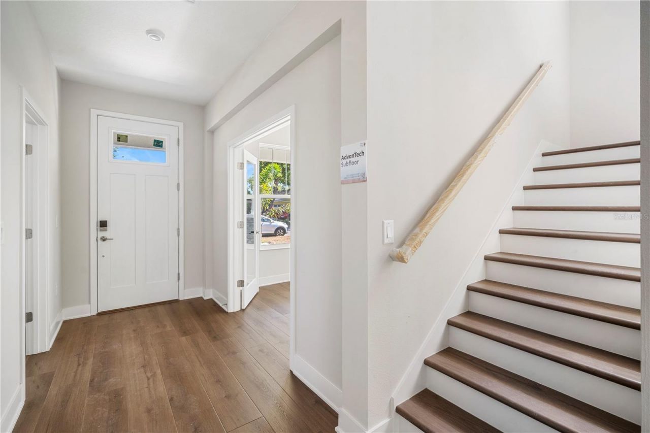 5633 Dartmouth Avenue N, Saint Petersburg, FL 33710 Photo