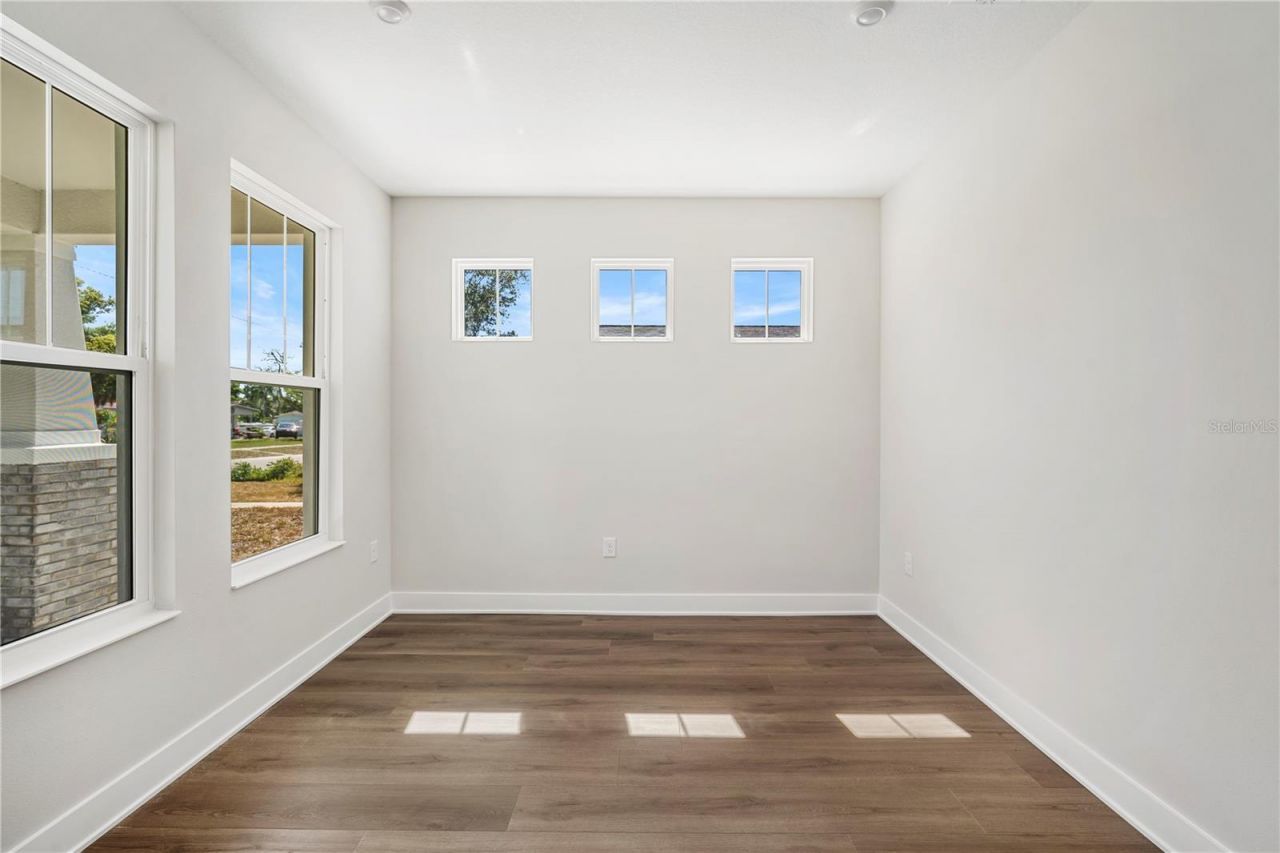 5633 Dartmouth Avenue N, Saint Petersburg, FL 33710 Photo