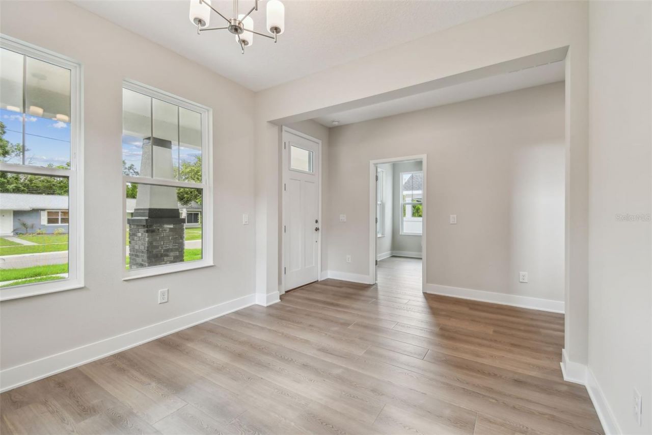 5663 Dartmouth Avenue N, Saint Petersburg, FL 33710 Photo