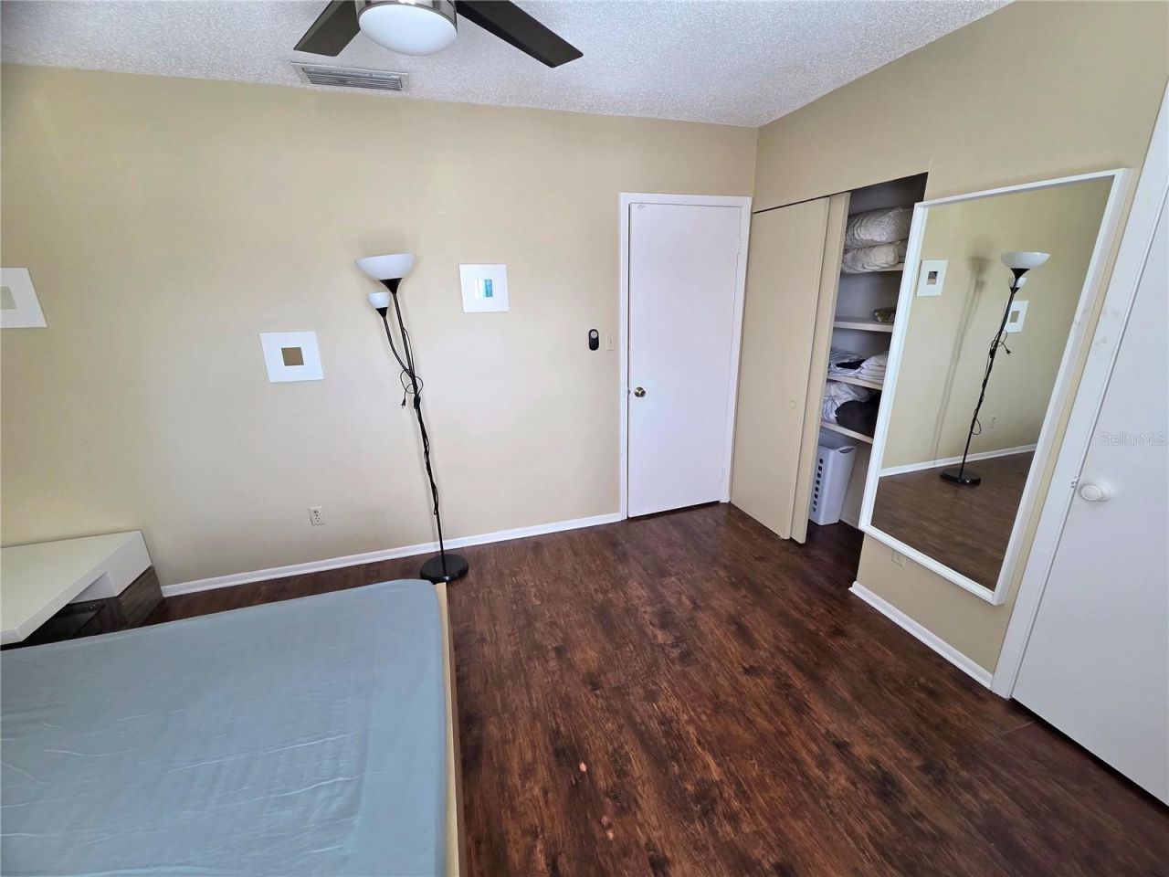 1323 83rd Avenue N, Unit D, Saint Petersburg, FL 33702 Photo