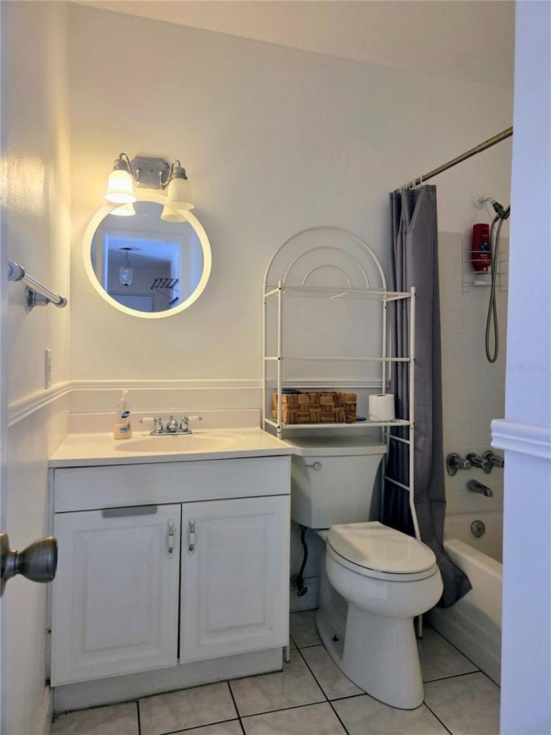 1323 83rd Avenue N, Unit D, Saint Petersburg, FL 33702 Photo