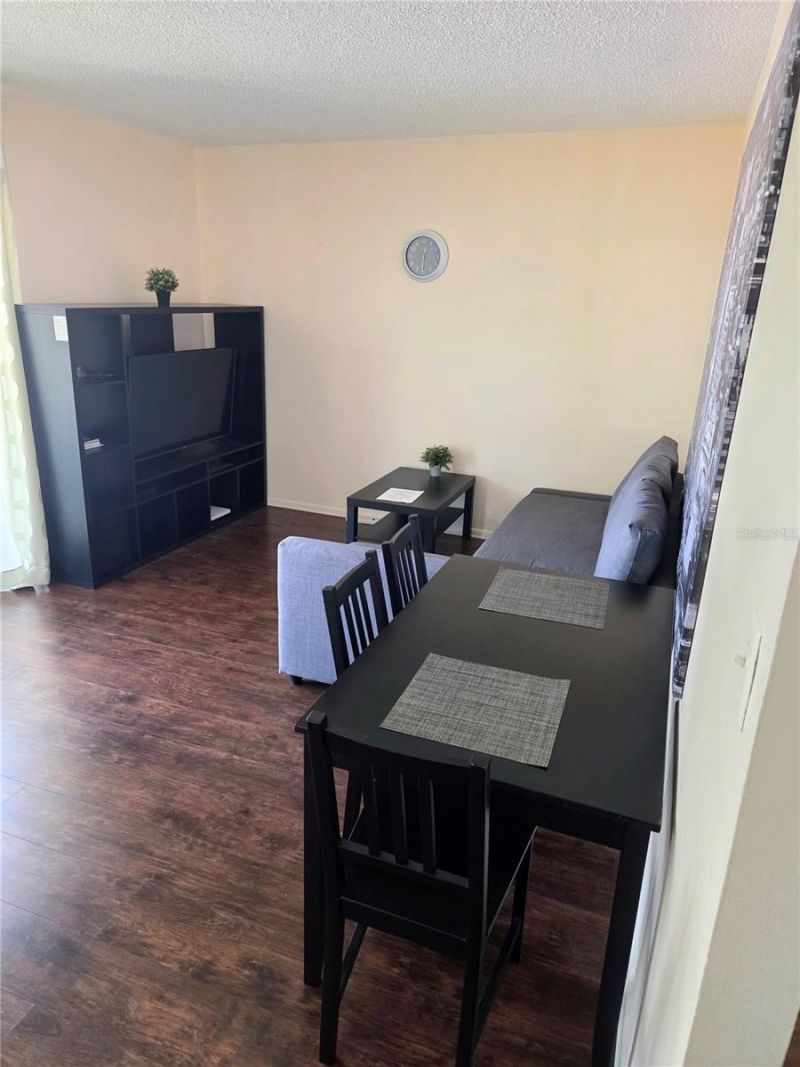 1323 83rd Avenue N, Unit D, Saint Petersburg, FL 33702 Photo