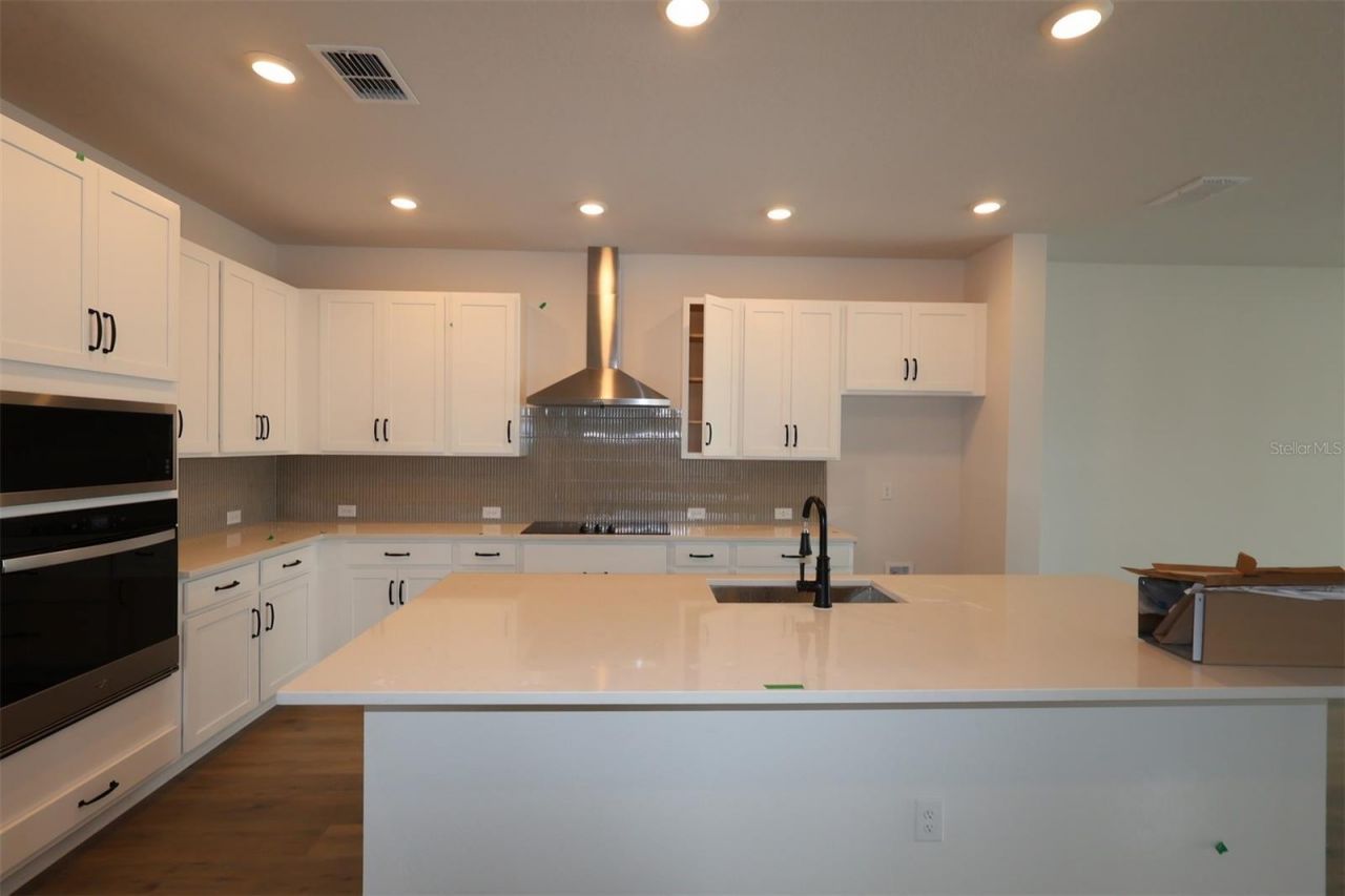 614 Kingswood Court, Bradenton, FL 34212 Photo