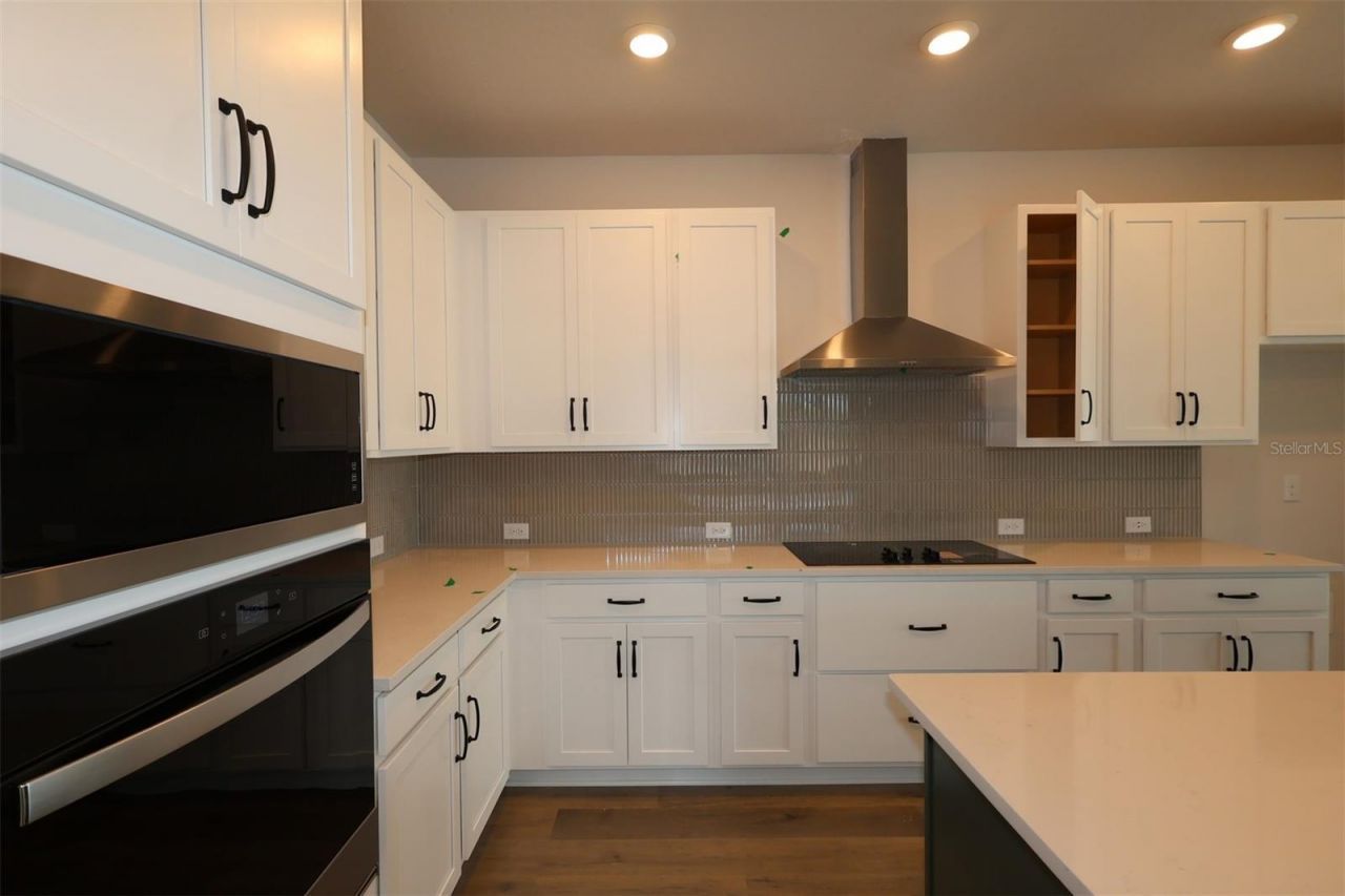 614 Kingswood Court, Bradenton, FL 34212 Photo