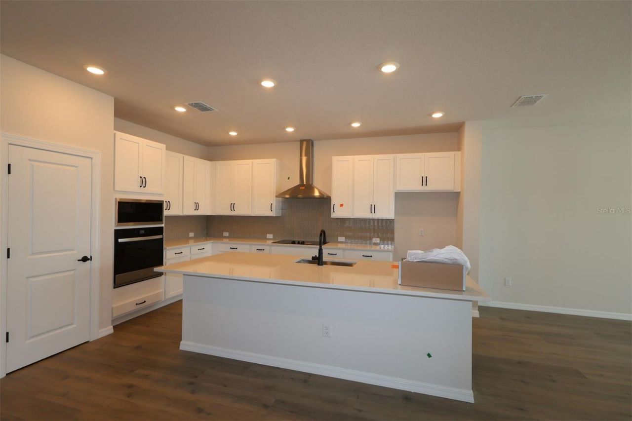 614 Kingswood Court, Bradenton, FL 34212 Photo