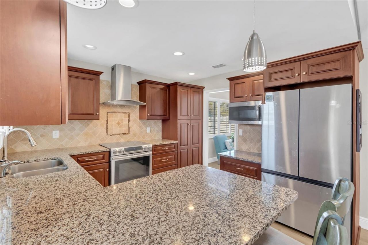 11034 Malaga Drive, Largo, FL 33774 Photo