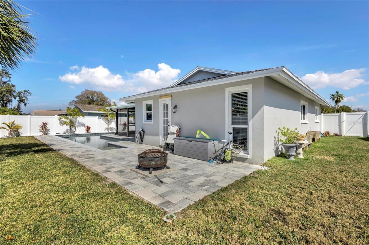 11034 Malaga Drive, Largo, FL 33774 Photo