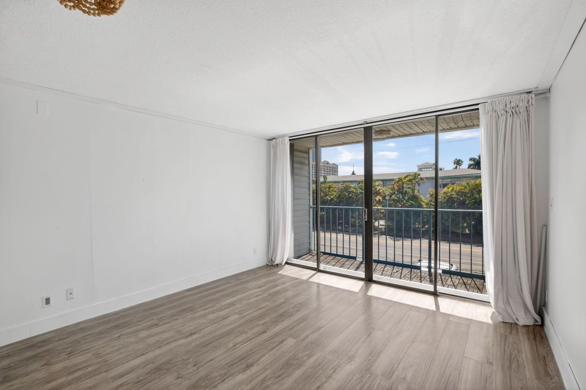 1531 SE 15th Street, Unit 8, Fort Lauderdale, FL 33316 Photo