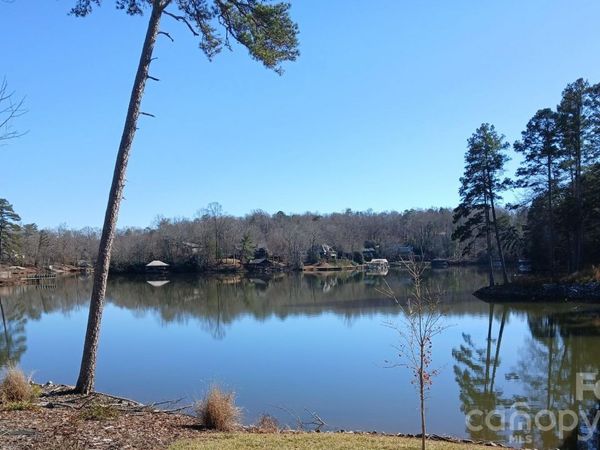 5747 Lake Pointe Drive , Granite Falls, NC 28630