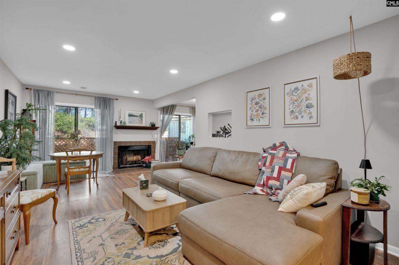 213 Mariners Row  Photo 6