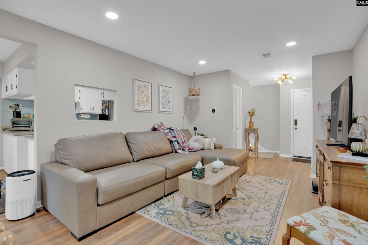 213 Mariners Row  Photo 7