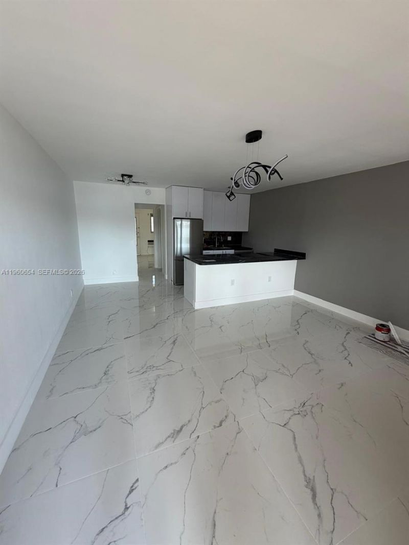 725 SW 11th Ave , Unit 17F, Hallandale Beach, FL 33009 Photo