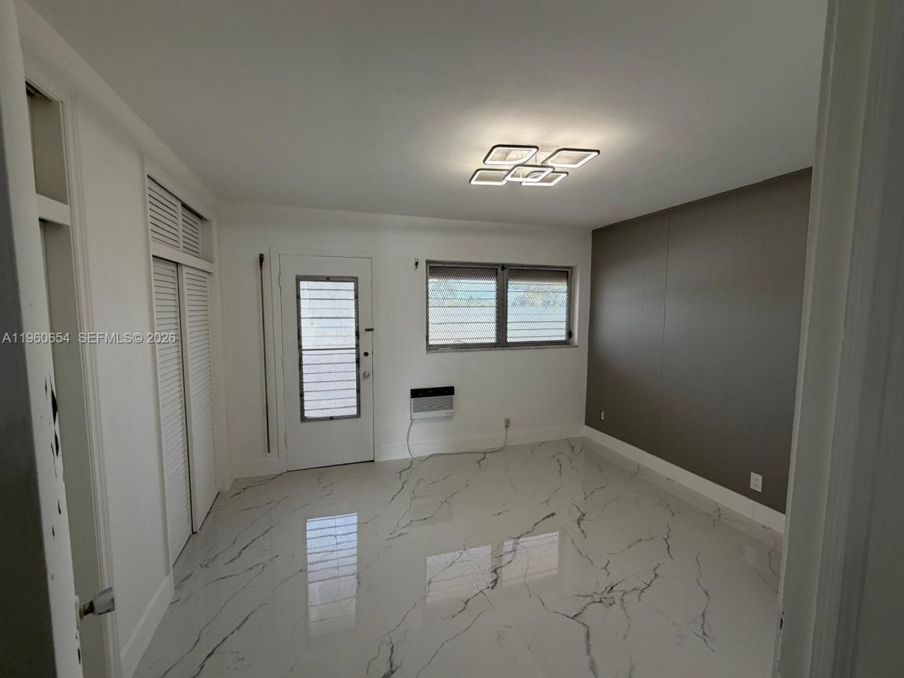 725 SW 11th Ave , Unit 17F, Hallandale Beach, FL 33009 Photo