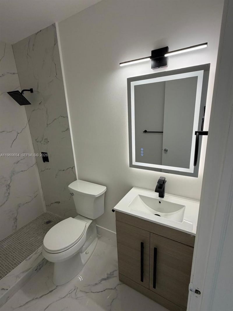 725 SW 11th Ave , Unit 17F, Hallandale Beach, FL 33009 Photo