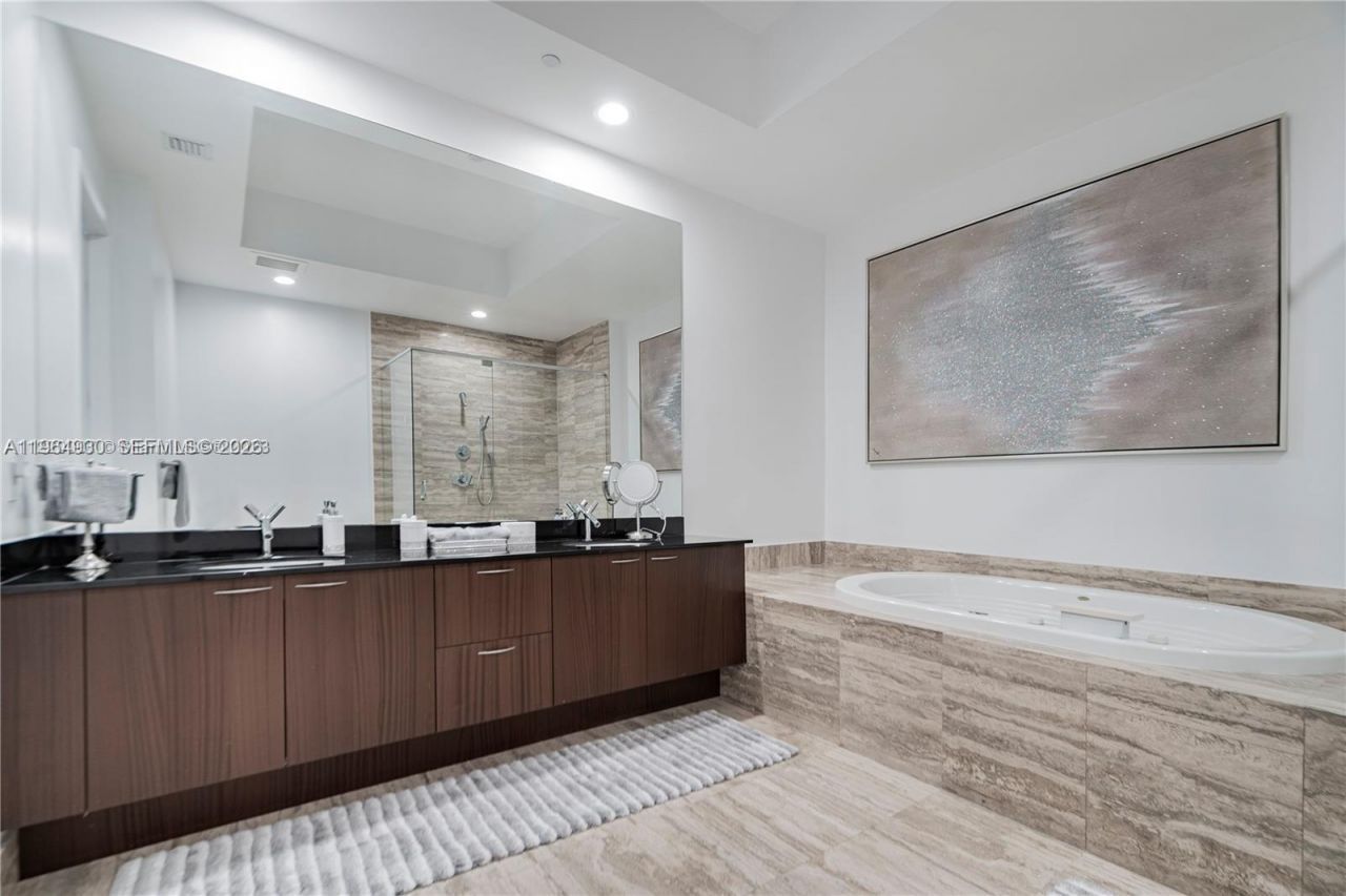 16001 Collins Ave, Unit 3803, Sunny Isles Beach, FL 33160 Photo