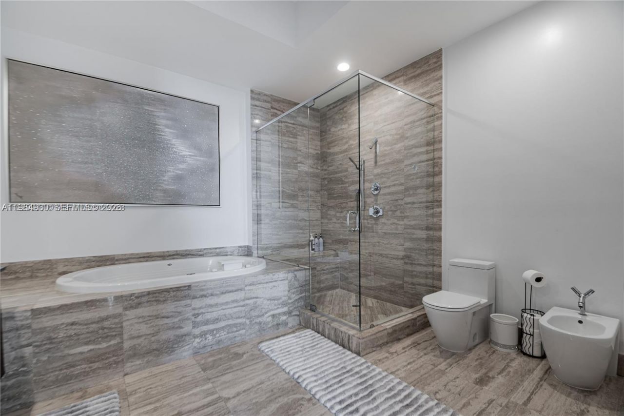16001 Collins Ave, Unit 3803, Sunny Isles Beach, FL 33160 Photo