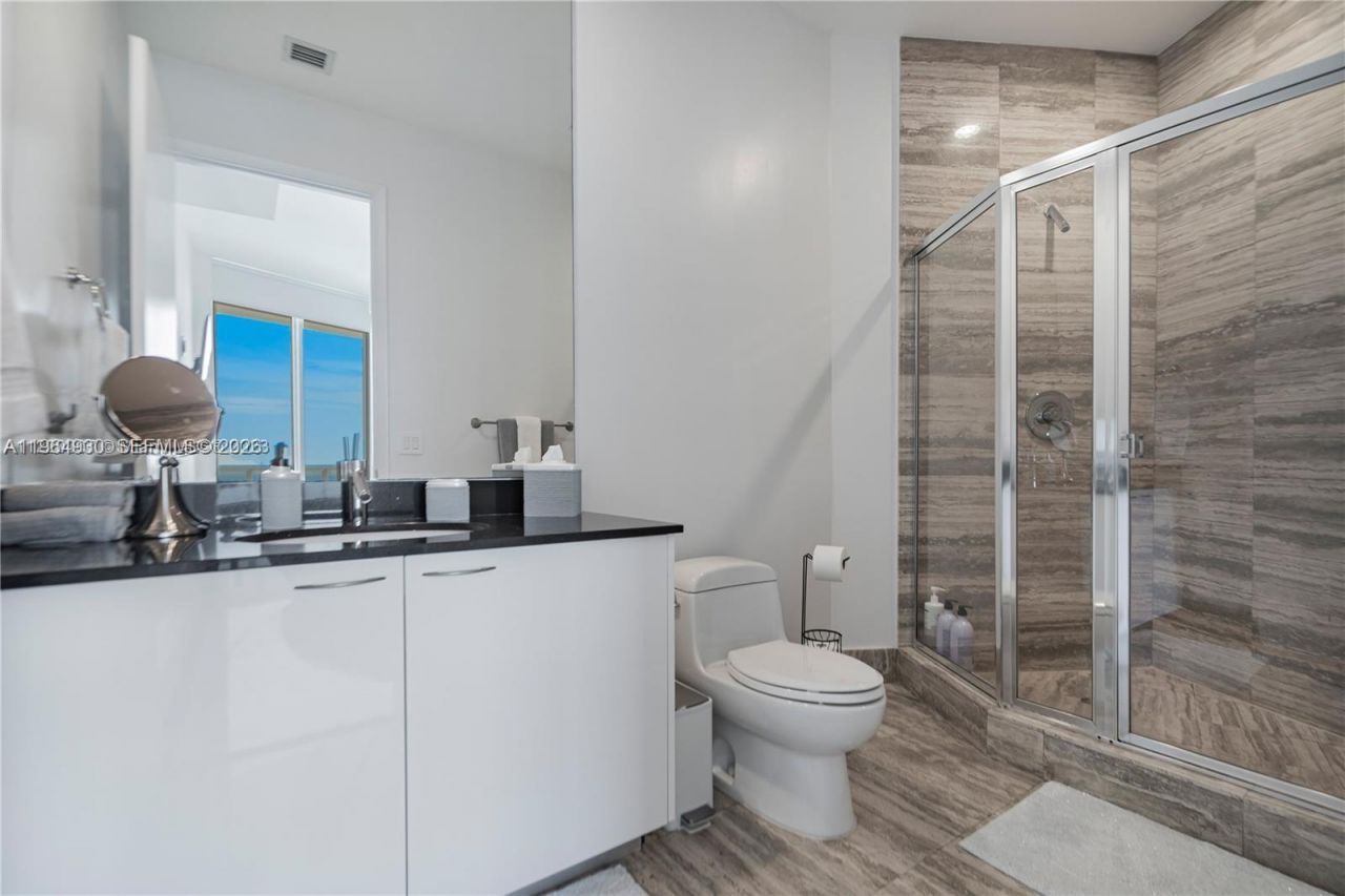 16001 Collins Ave, Unit 3803, Sunny Isles Beach, FL 33160 Photo