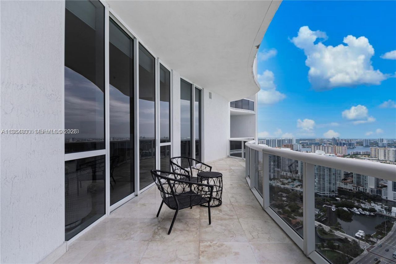 16001 Collins Ave, Unit 3803, Sunny Isles Beach, FL 33160 Photo