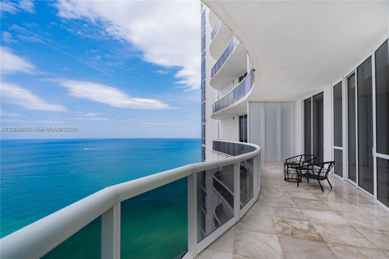 16001 Collins Ave, Unit 3803, Sunny Isles Beach, FL 33160 Photo