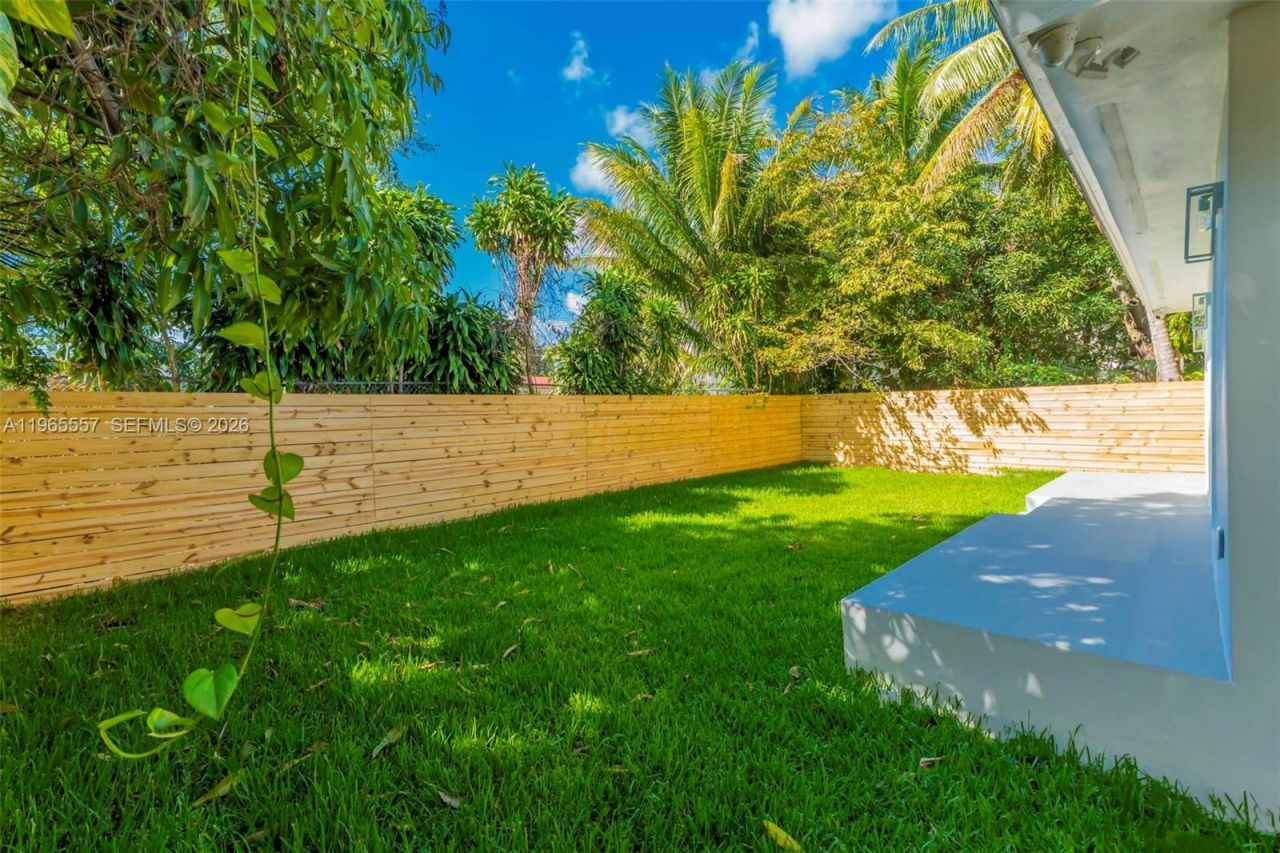 524 NE 65th St , Unit 2, Miami, FL 33138 Photo