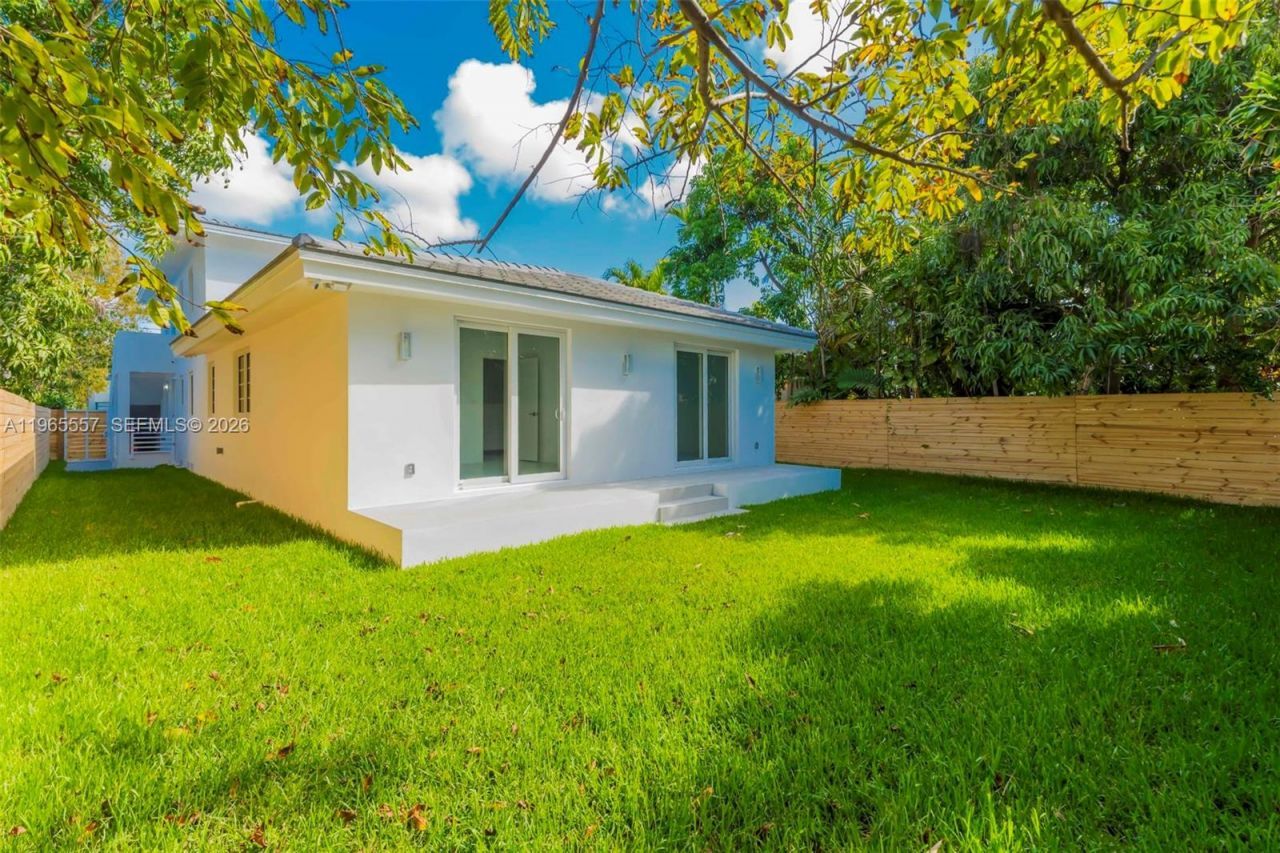 524 NE 65th St , Unit 2, Miami, FL 33138 Photo