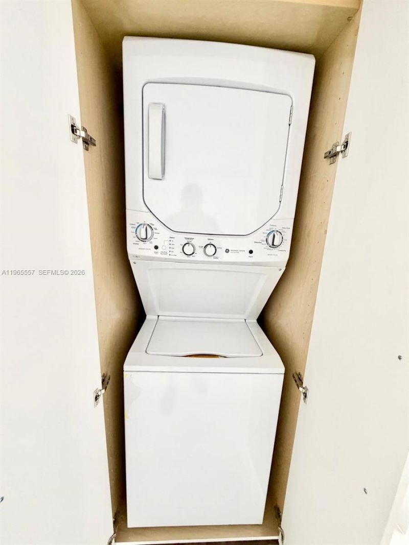 524 NE 65th St , Unit 2, Miami, FL 33138 Photo